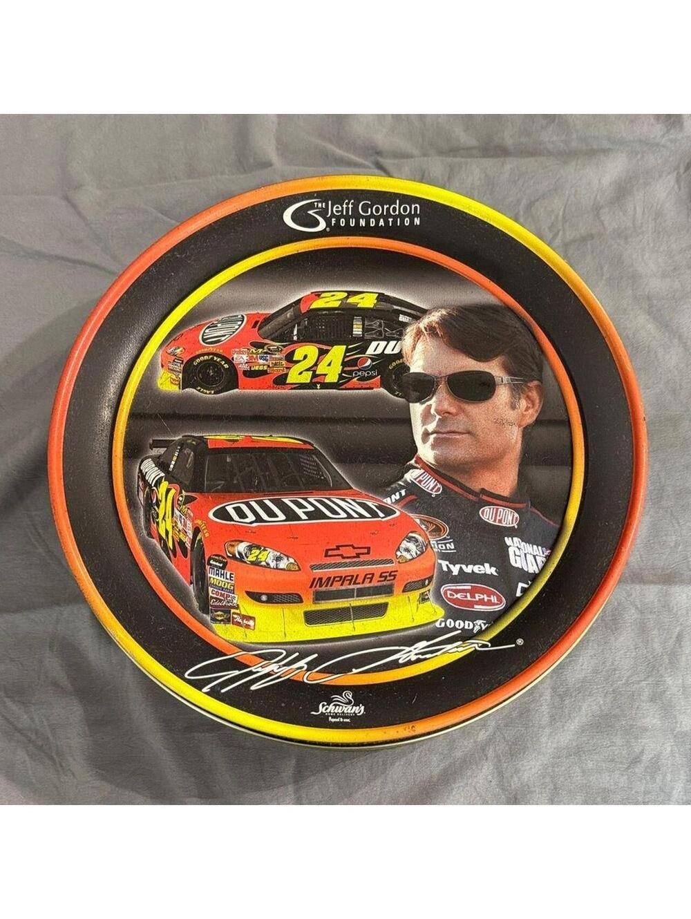 Jeff Gordon #24 collectible Tin